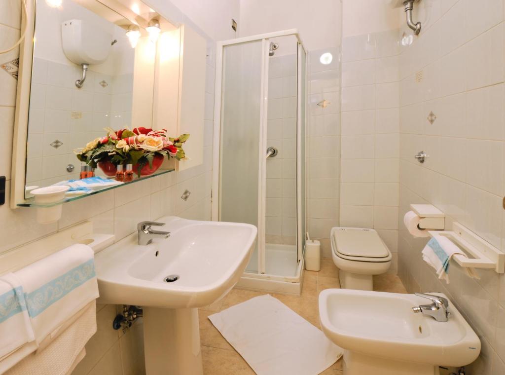 Hotel Amalfitana Пиза Номер фото