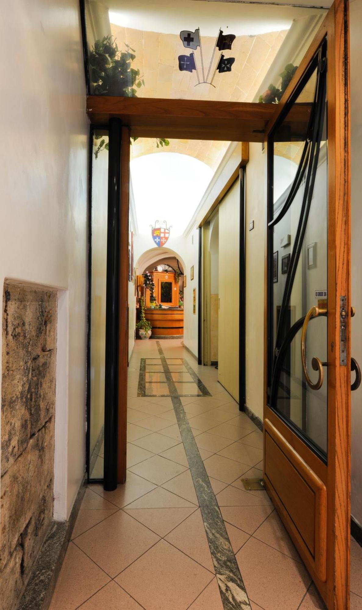 Hotel Amalfitana Пиза Экстерьер фото
