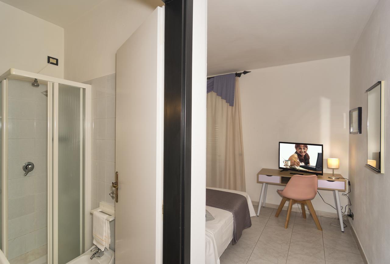 Hotel Amalfitana Пиза Экстерьер фото
